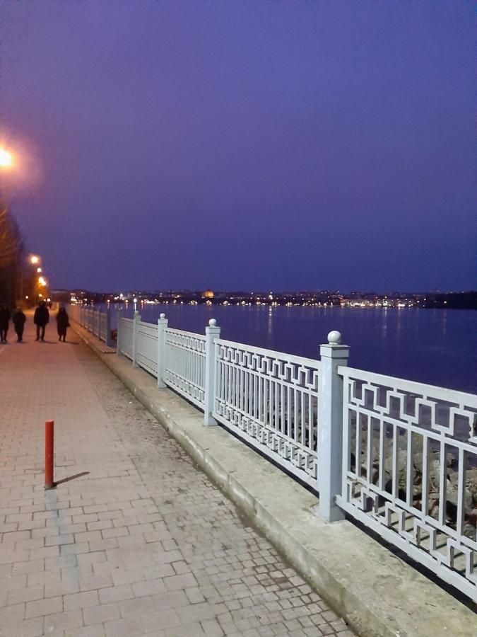 Стильна Квартира-Студія В Центрі Міста На Набережній Ternopil Ngoại thất bức ảnh